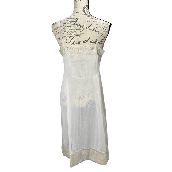 Vintage 70s Vanity Fair Beige Nylon Slip Dress 36L - Picture 5 of 11